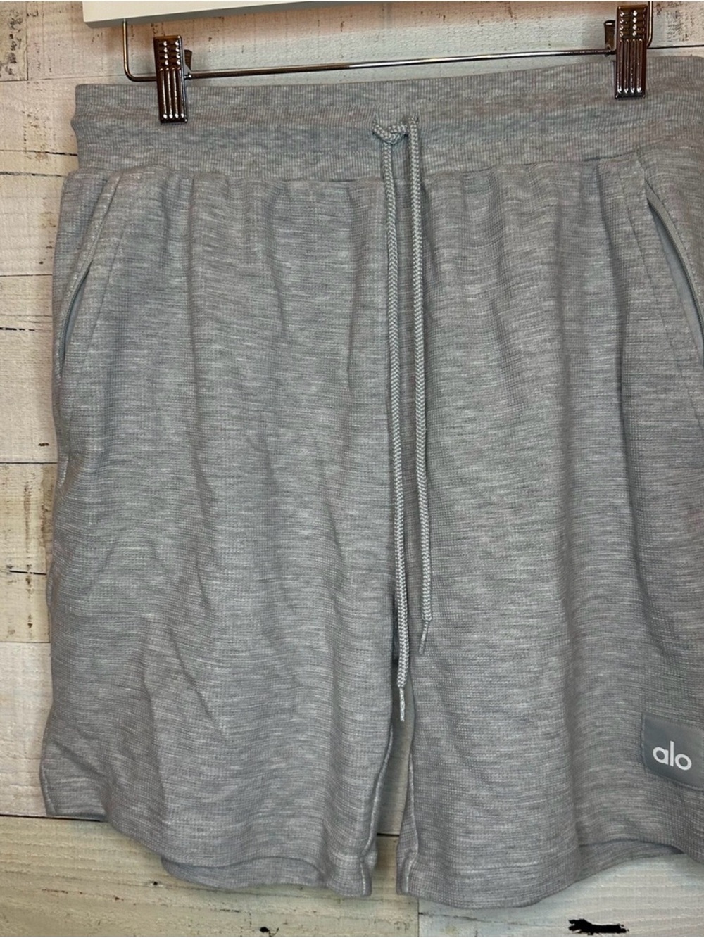 Alo Yoga Men’s 7” Waffle Shorts - M